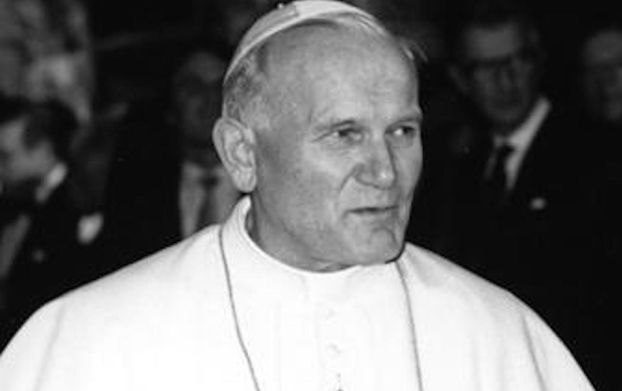 Ze szczątkami Jana Pawła II zrobiono coś szokującego