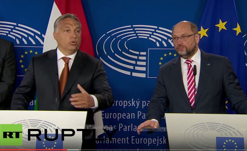 Szef PE grozi użyciem siły wobec krajów, które nie przyjmą imigrantów (video)