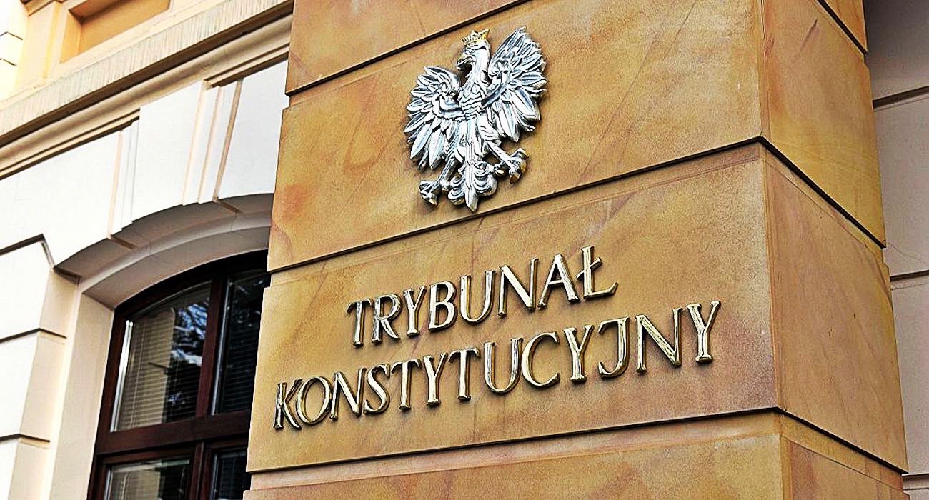 PiS się ugięło. Ujawnią wyroki, które trzymali pod kluczem