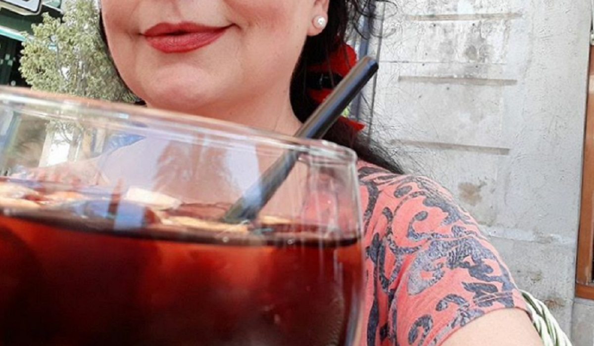 W Polsce była gwiazdą. Miała dość, wyjechała z kraju i została kelnerką