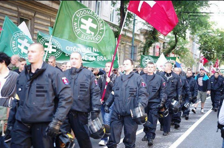 Słowacja: policjanci zdjęli kaski i dołączyli do marszu przeciw islamizacji