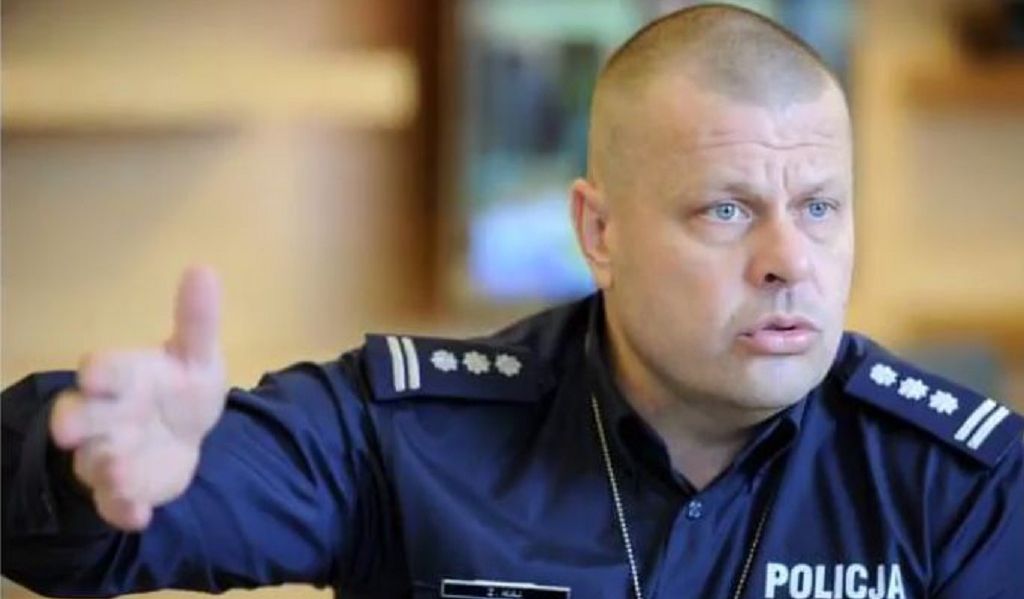 Komendant Maj przerywa milczenie! Ma haki na polityków PiS