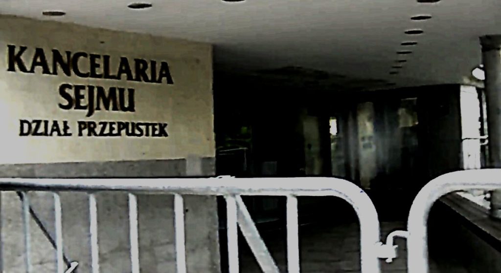 Sejm zamknięty DO ODWOŁANIA. "Koniec wolnych mediów"