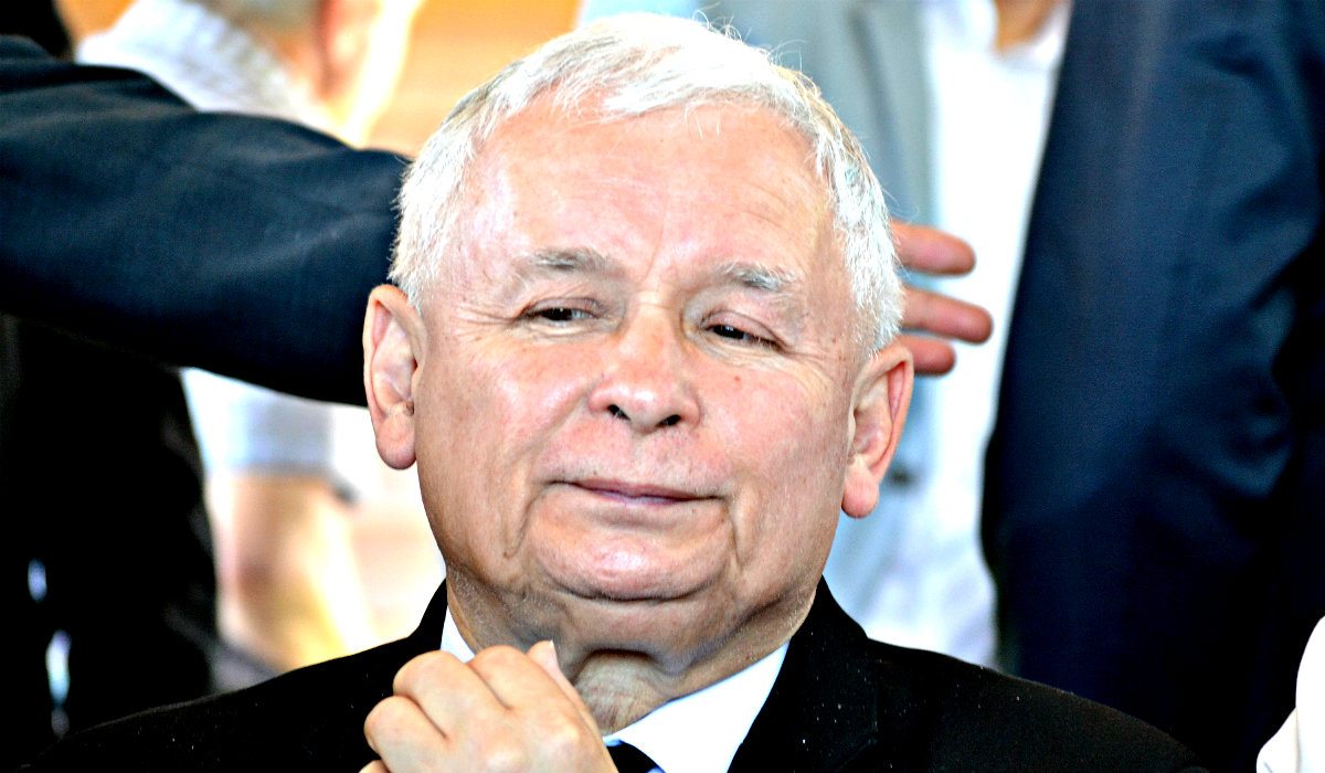 Ile Kaczyński czekał na operację kolana? Będziecie w szoku