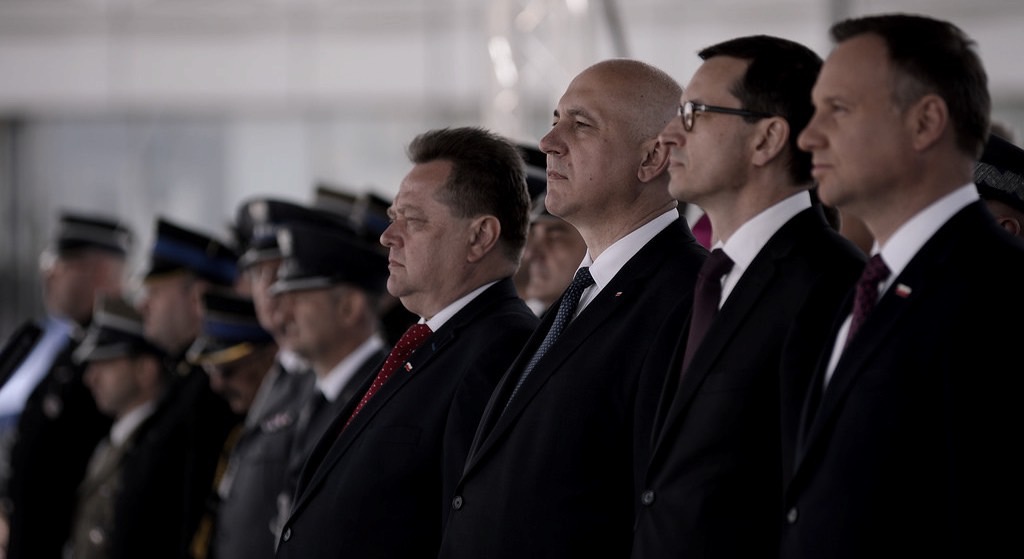 Wstrząsające kulisy dymisji! Minister PiS: Byli pijani, nie wstawali do pracy
