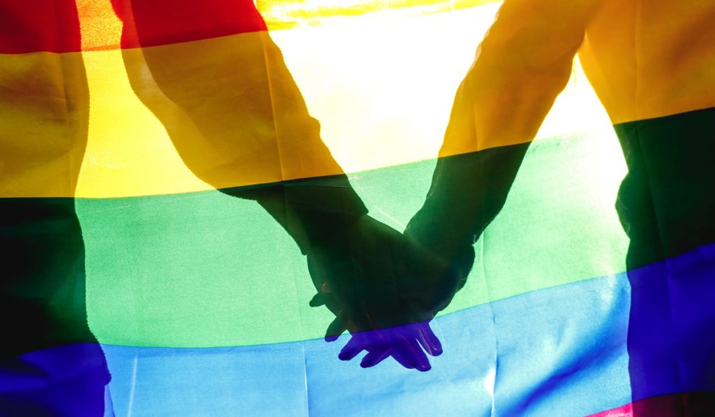 Najsłynniejszy jasnowidz w Polsce szokuje, środowiska LGBT w furii. "Jestem GEJEM"