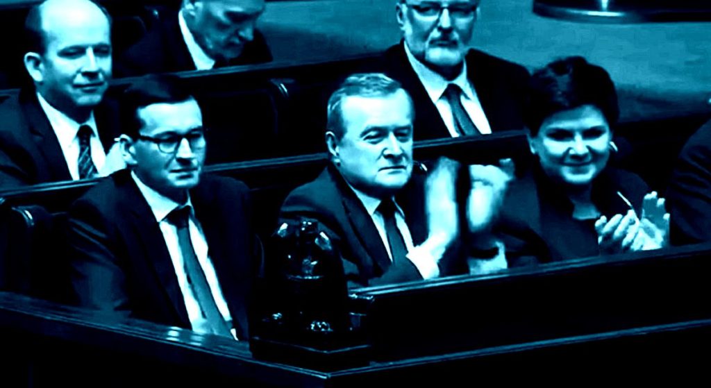 Trzęsienie ziemi w obozie władzy. "Nieusuwalny" człowiek znika