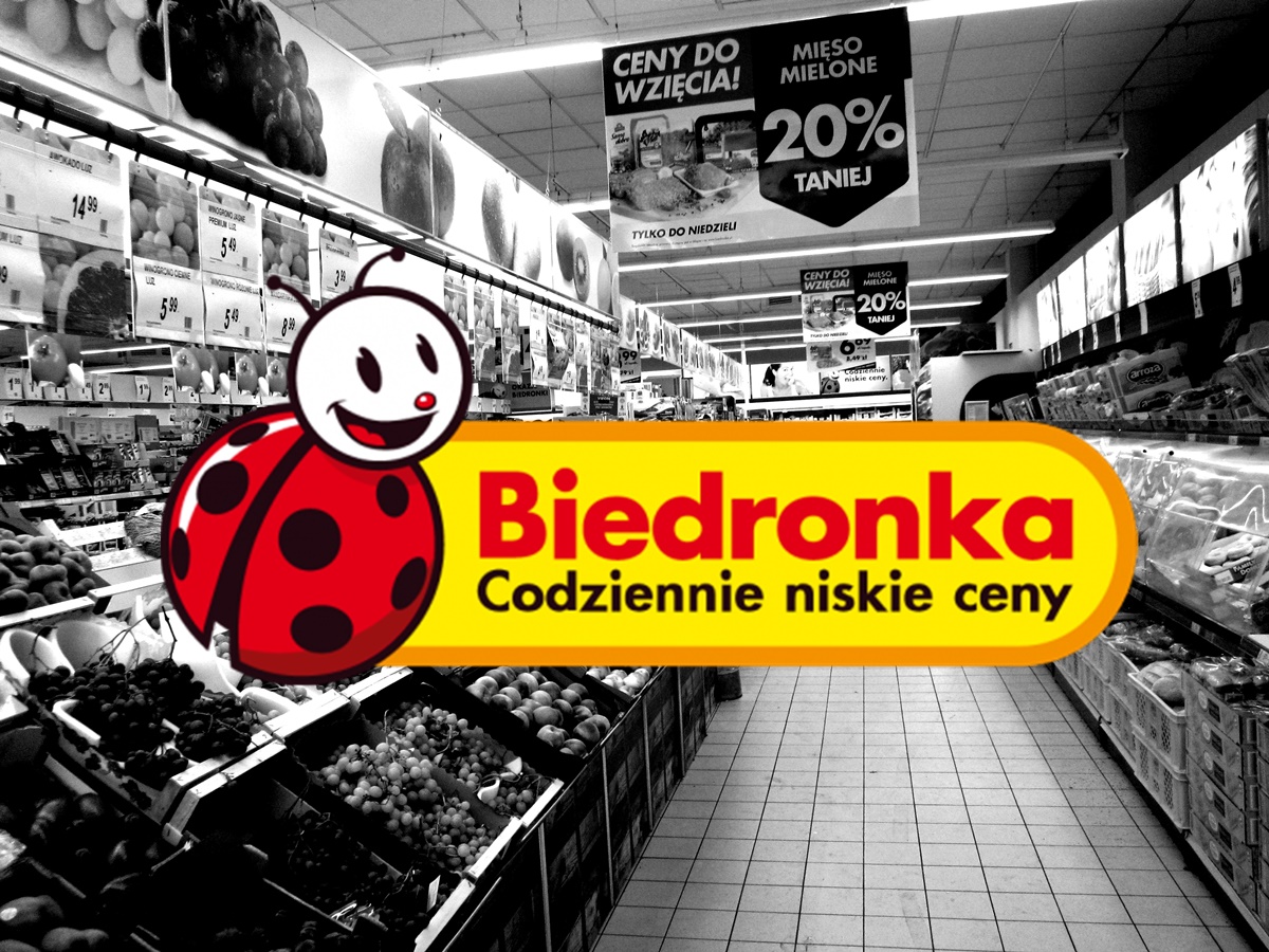 Przykre. Biedronka okrutnie poniżyła piłkarzy polskiej reprezentacji