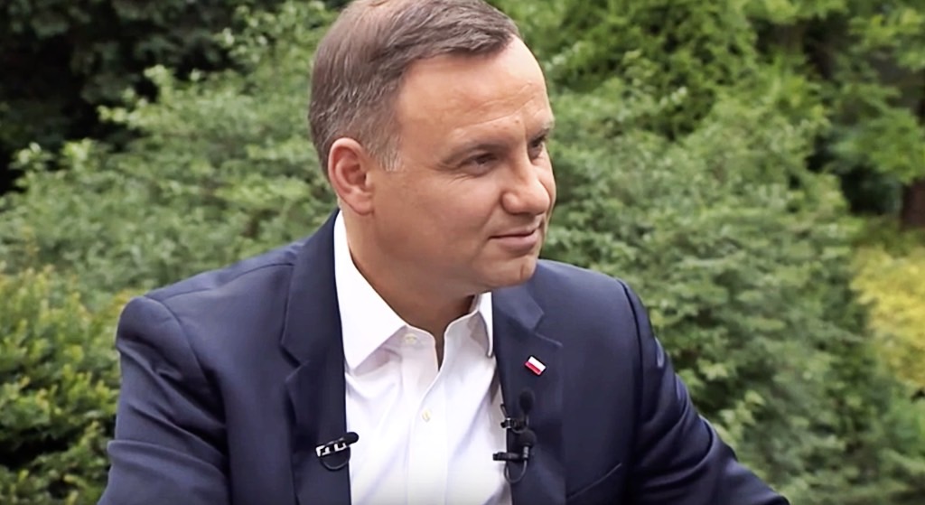 Opozycja zwija się ze śmiechu. Ujawniono "miłosny list" Andrzeja Dudy