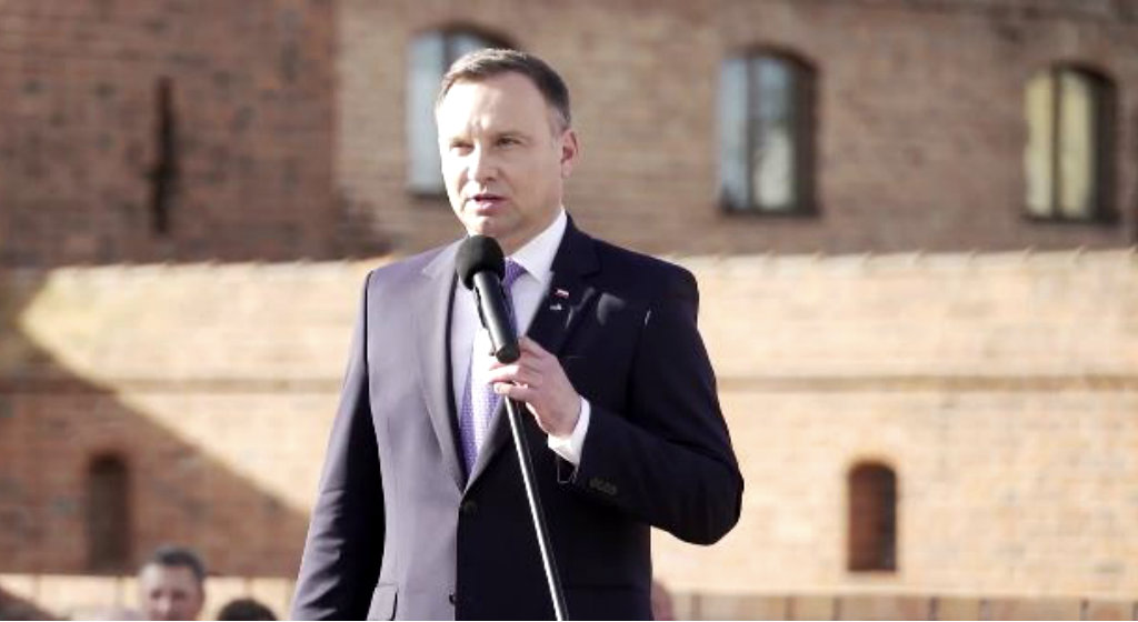 Kamera TVP nie zdążyła tego ominąć! Andrzej Duda musiał na to patrzeć