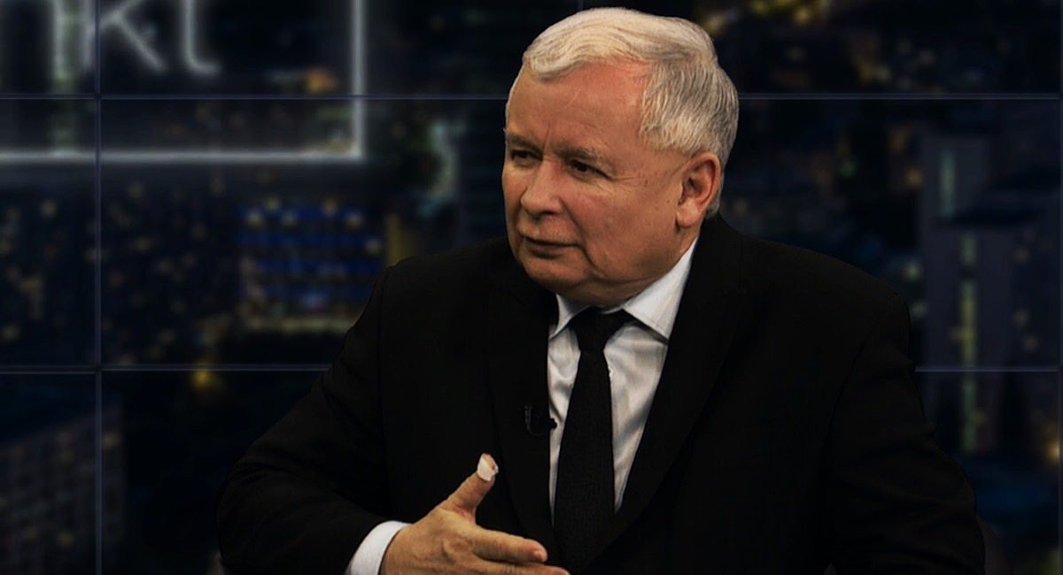 Jarosław Kaczyński pod ostrzałem! Oskarżają go o FAŁSZOWANIE historii