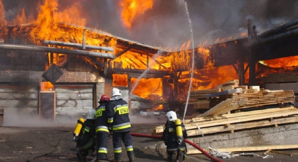 Ogromny pożar LIDLa w Polsce. Klienci uciekali w panice