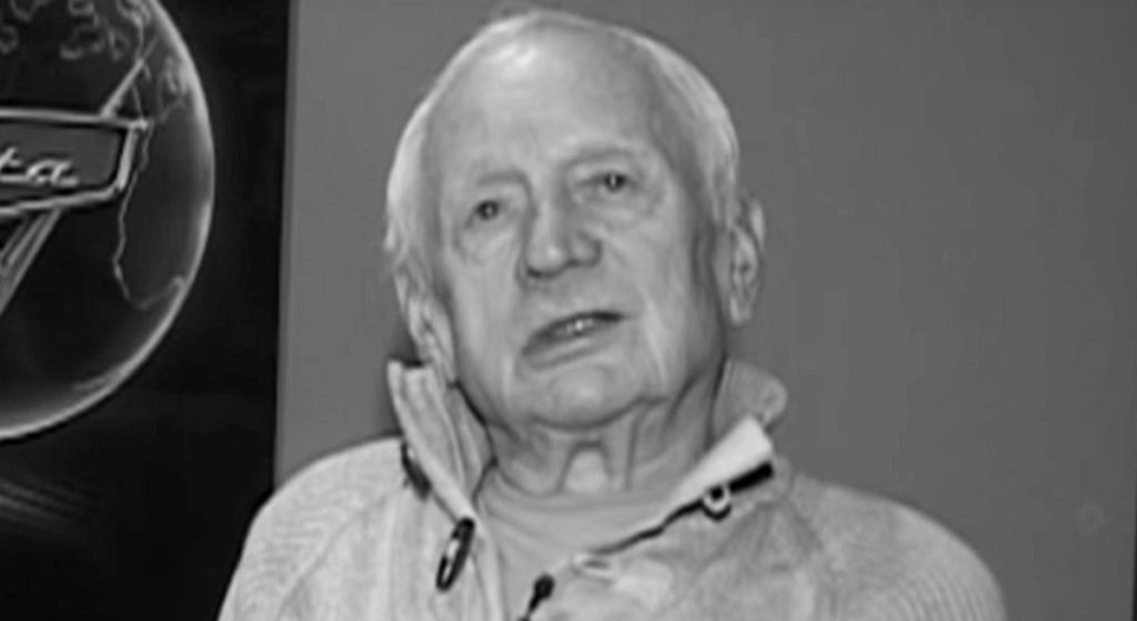 Witold Pyrkosz skrywał tajemnicę. W jego dokumentach skłamano