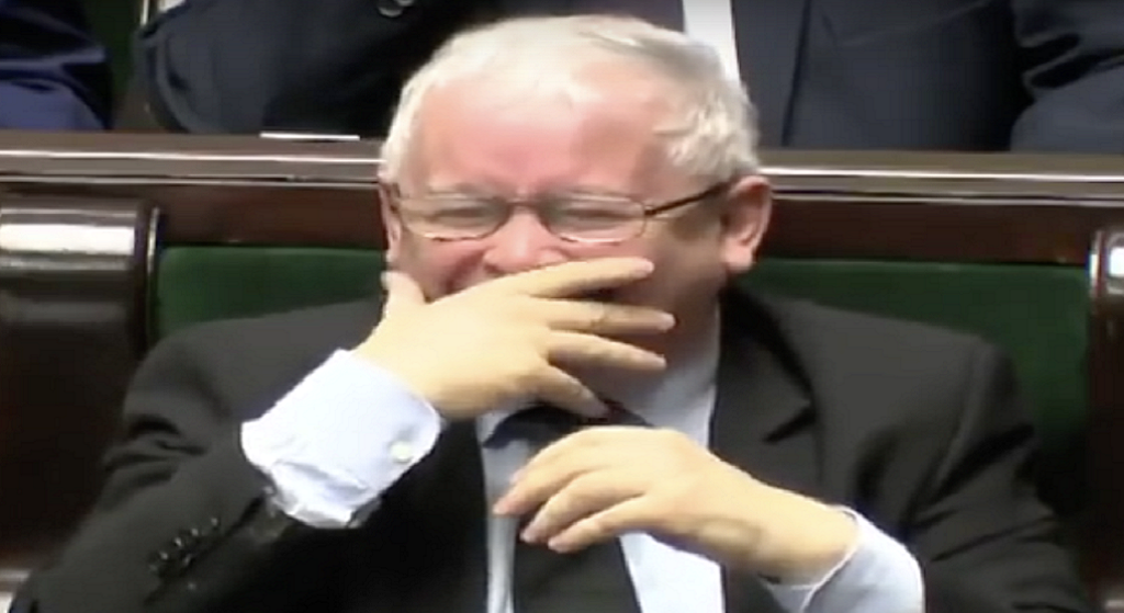 Nie polecicie na wakacje. PiS wydał wszystko na propagandę, samoloty nie będą latać