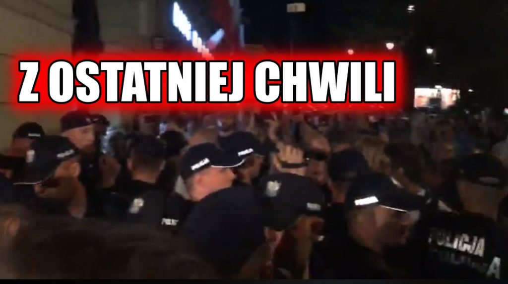 Kocioł pod Pałacem Prezydenckim. Policja tłumi protest opozycji