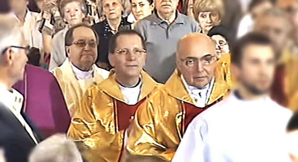 PiS podwyższy emerytury, ale nie wam. Księża dostaną więcej