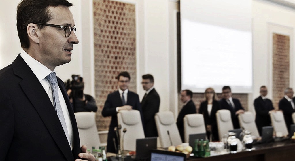 Rząd PiS wydaje KROCIE na Fundusz Kościelny! Tłumaczenie zwala z nóg