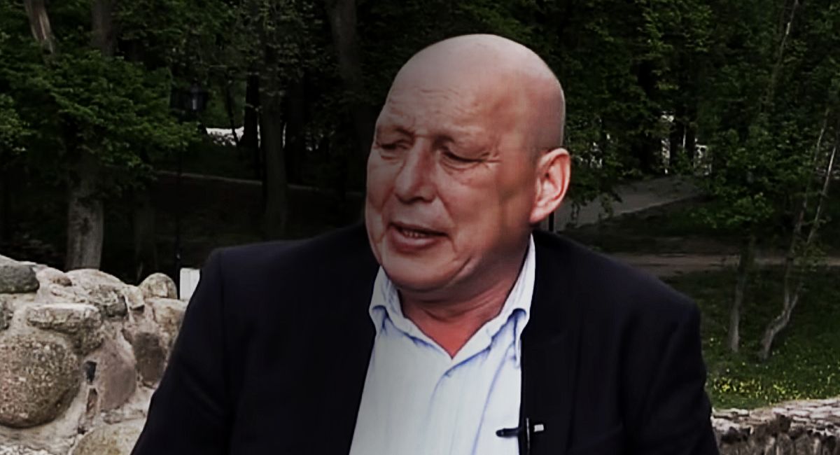 Wizje Jackowskiego wstrząsają Polakami. Ile bierze od klientów za przepowiednie? (cennik)