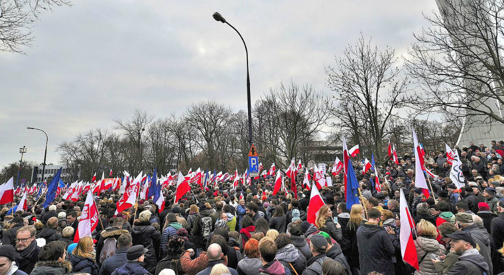 Pilecki: Polityka i młodzi. Co z nimi nie tak?