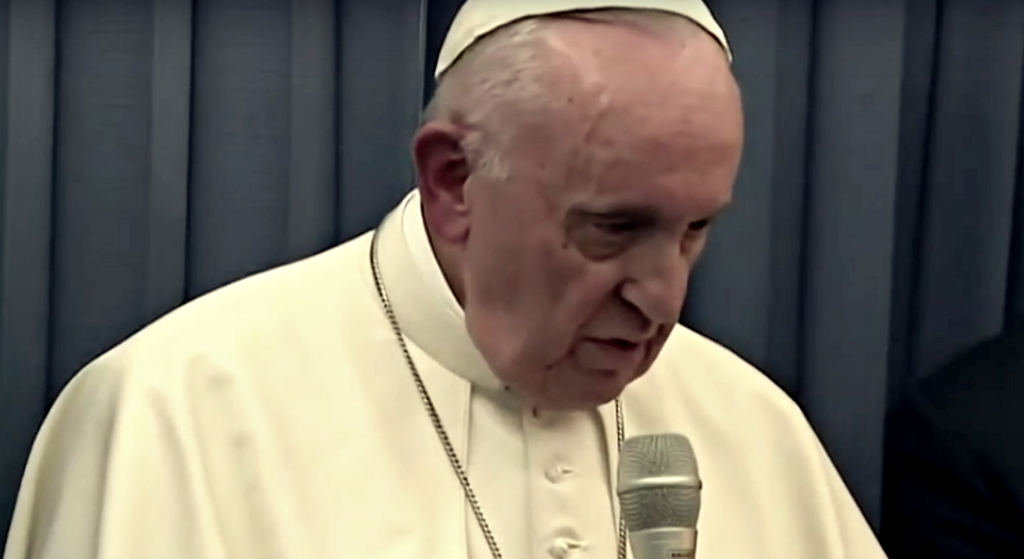 Papież Franciszek abdykuje?! Arcybiskup ujawnia szokujący skandal