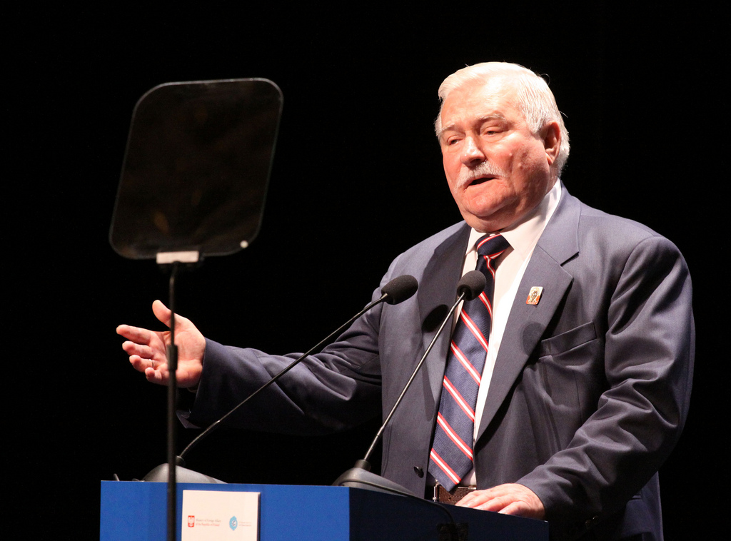 Lech Wałęsa uderza w rodzinę Morawieckiego! "Popapraniec, kretyn"