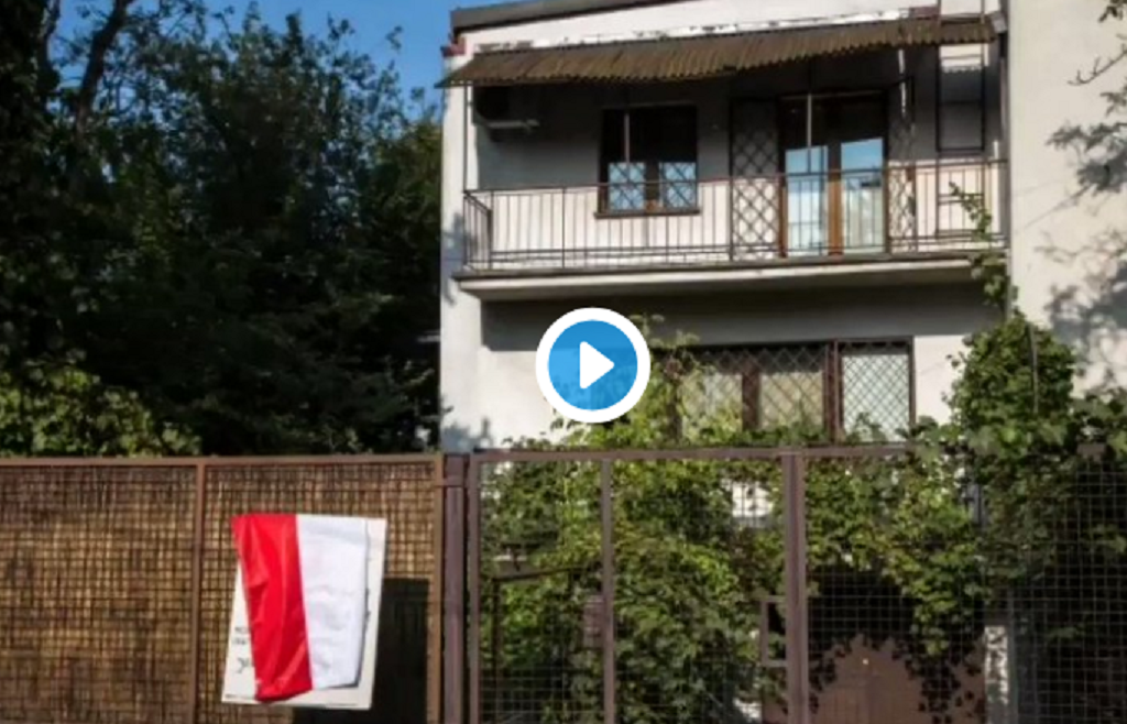 Kaczyński zaatakowany pod własnym domem! Okrutnie go wyszydzono