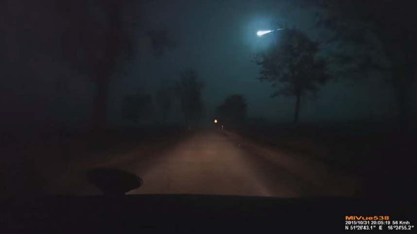 Wielki rozbłysk nad polskim niebem. Spadający meteor rozświetlił horyzont (video)