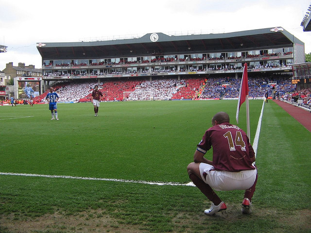 Dwóch czołowych piłkarzy Premier League przyzna, że są gejami. Henry wspiera