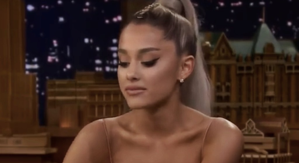 Ariana Grande przeżywa koszmar. Oskarżyli ją o śmierć
