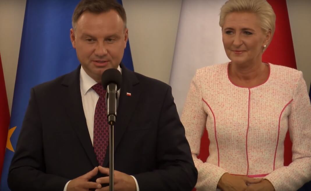 Właśnie ujawniono co naprawdę dzieje się w Pałacu! To koniec pary prezydenckiej?