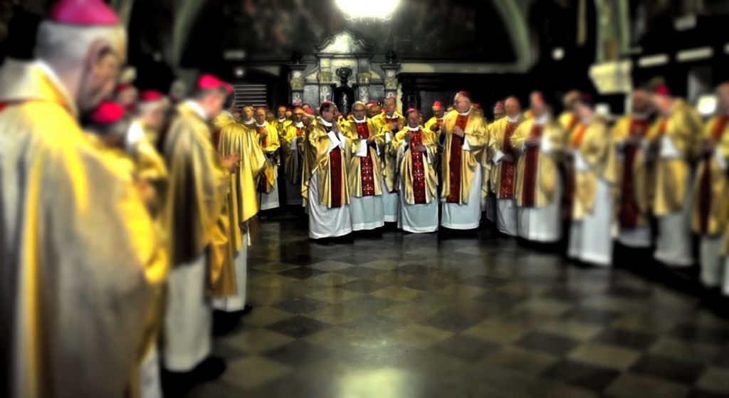 Polski biskup nie wytrzymał hipokryzji Kościoła! "Wydałem wojnę przestępcom"