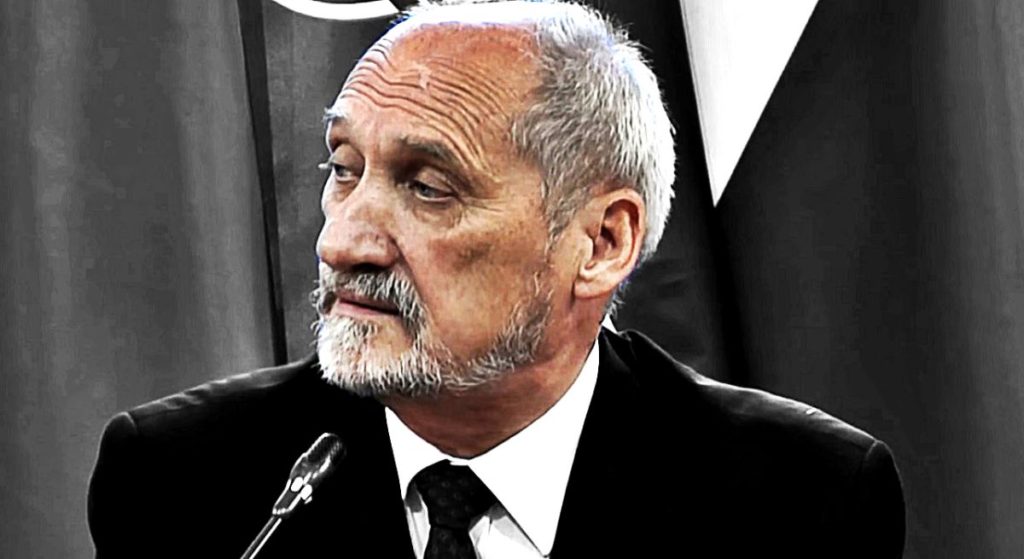 Macierewicz mu tego nie odpuści! Jaki zniszczył go dwoma zdaniami