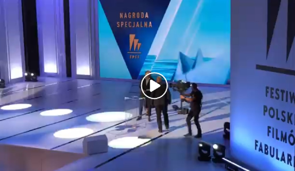 TVP ocenzurowało transmisję na żywo! Winny "Kler"