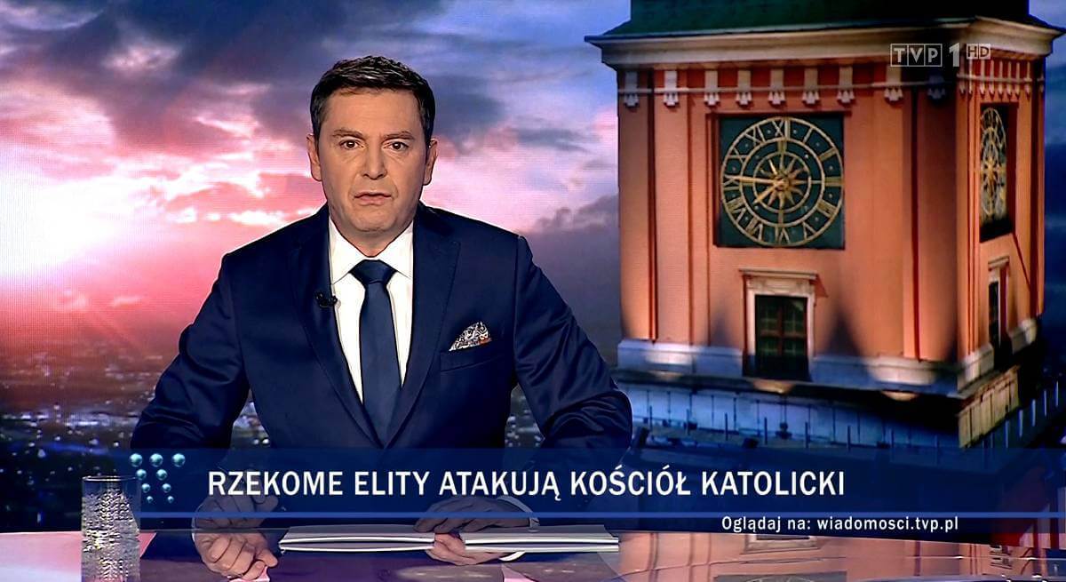 Wiadomości TVP chamsko zapowiedziały Kler. Przeszli samych siebie
