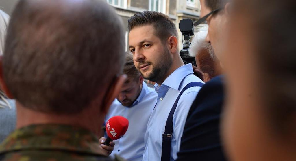 Jaki pogrążony dwoma zdaniami. "Przyjezdne słoiki! Warszawa to ja!"