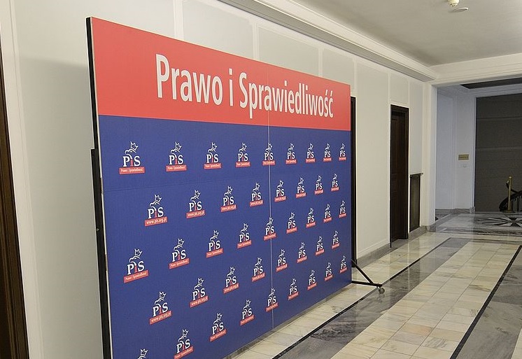Afera taśmowa c.d.: Politycy PiS i konserwatywni dziennikarze nagrani
