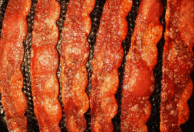 Wielka Brytania: nie sprzedano mężczyźnie bekonu, bo nie jest halal