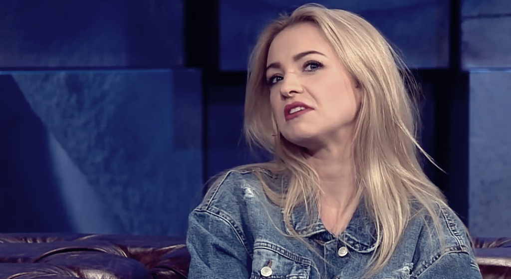 Fani bezlitośnie o Kurdej-Szatan: "Gów*o by zareklamowała, oby tylko hajs się zgadzał"
