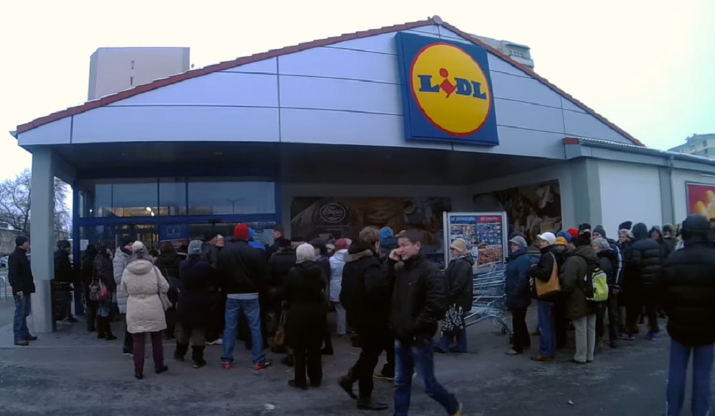 W sobotę oszałamiające promocje w Lidlu. Jutro na półkach nic nie zostanie