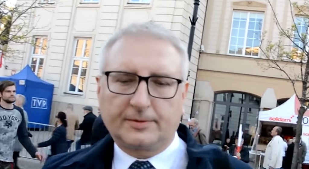 To tu romansował poseł Pięta z Izabelą! Miejsce nietypowe i... mroczne