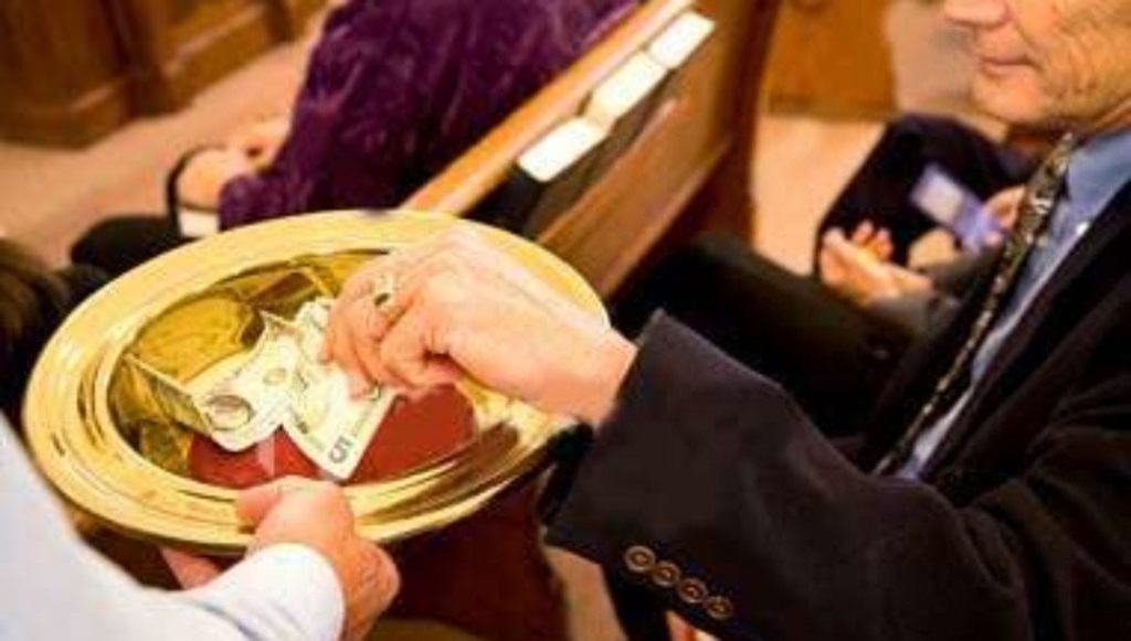 Ile wynosi "co łaska"? Padniecie z wrażenia, niektórzy księża nie mają wstydu