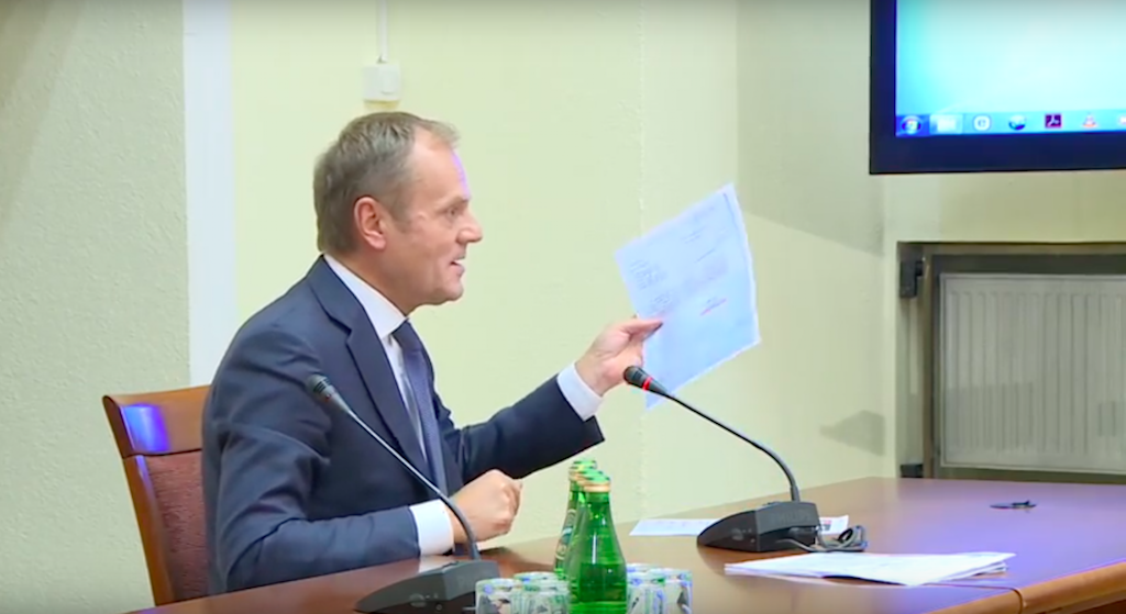 Ujawniono tajne dokumenty, które miały zniszczyć Tuska. Kompromitacja PiS