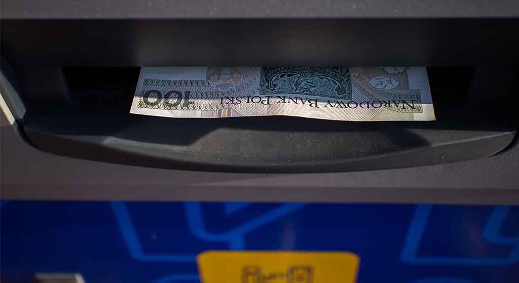 Awaria dużego banku sparaliżowała miliony klientów. Polacy odcięci od własnych pieniędzy