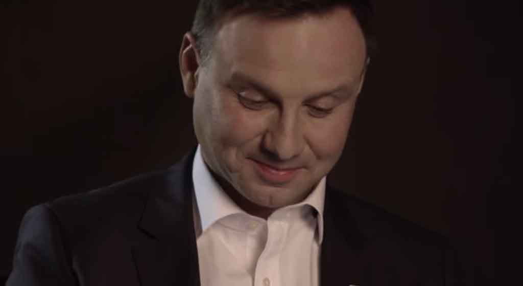 Cały internet szydzi z Andrzeja Dudy. Ośmieszył się?