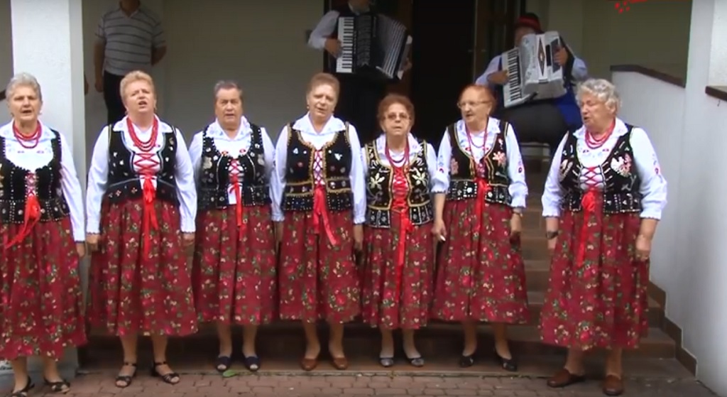 PiS bierze się za koła gospodyń wiejskich! Kobiety w panice