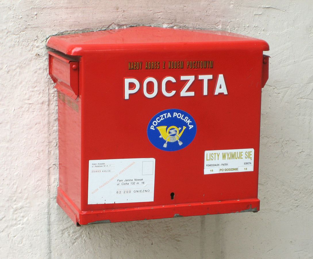 Poczta Polska będzie dostarczać przesyłki sądowe. Koniec z odbiorem w monopolowym
