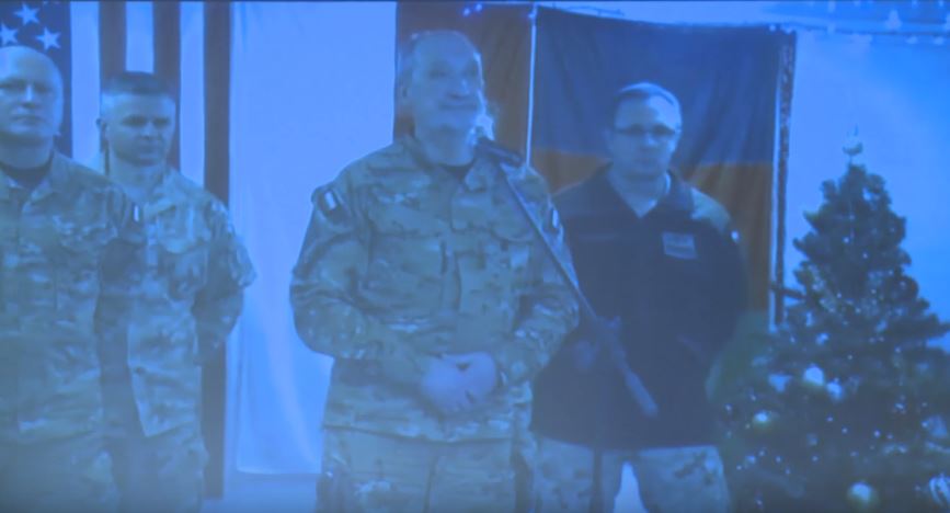 Afganistan: Macierewicz w mundurze przemawia do żołnierzy (video)