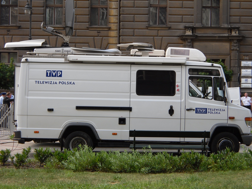 Większość Polaków uważa, że po zmianie kierownictwa, TVP jest mniej obiektywna