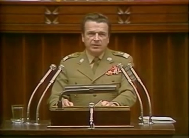 Wyciekł list Kiszczaka! "Dokumenty opublikujcie 5 lat po śmierci Wałęsy"