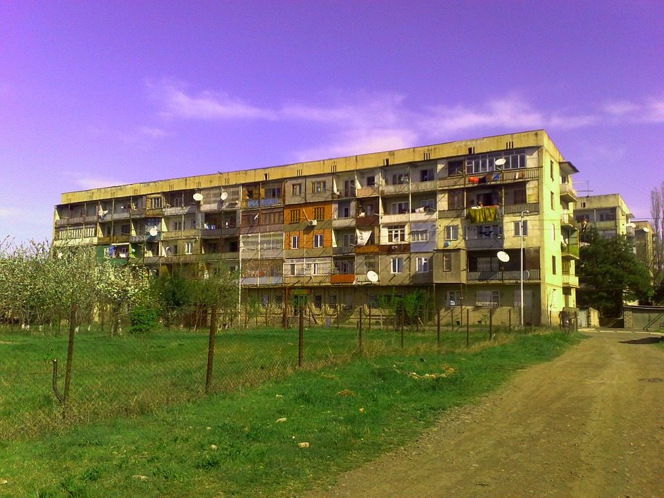 Gruzja: Zamieszki między muzułmanami i chrześcijanami. Zaczęło się od drobnej kłótni